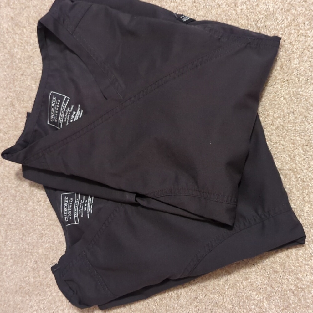 Cherokee Revolution Pewter Scrub Tops Medium Women's